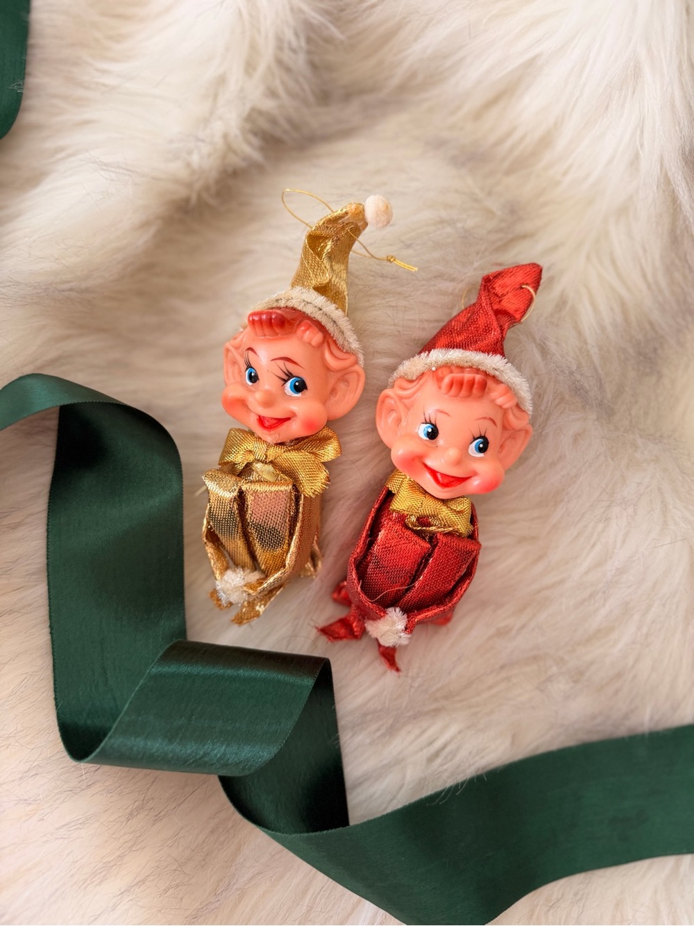 Metallic ‘Knee Huggers’ Mid century ornament (set of 2)